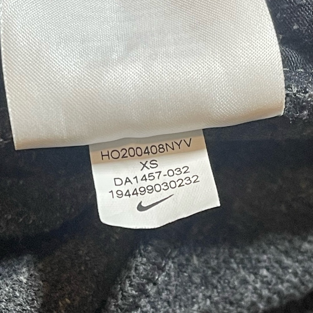 Nike Pullover - Picture 13 of 13